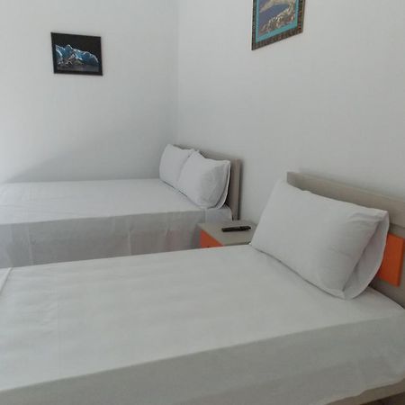 Guest House Vila Bega Saranda Zewnętrze zdjęcie