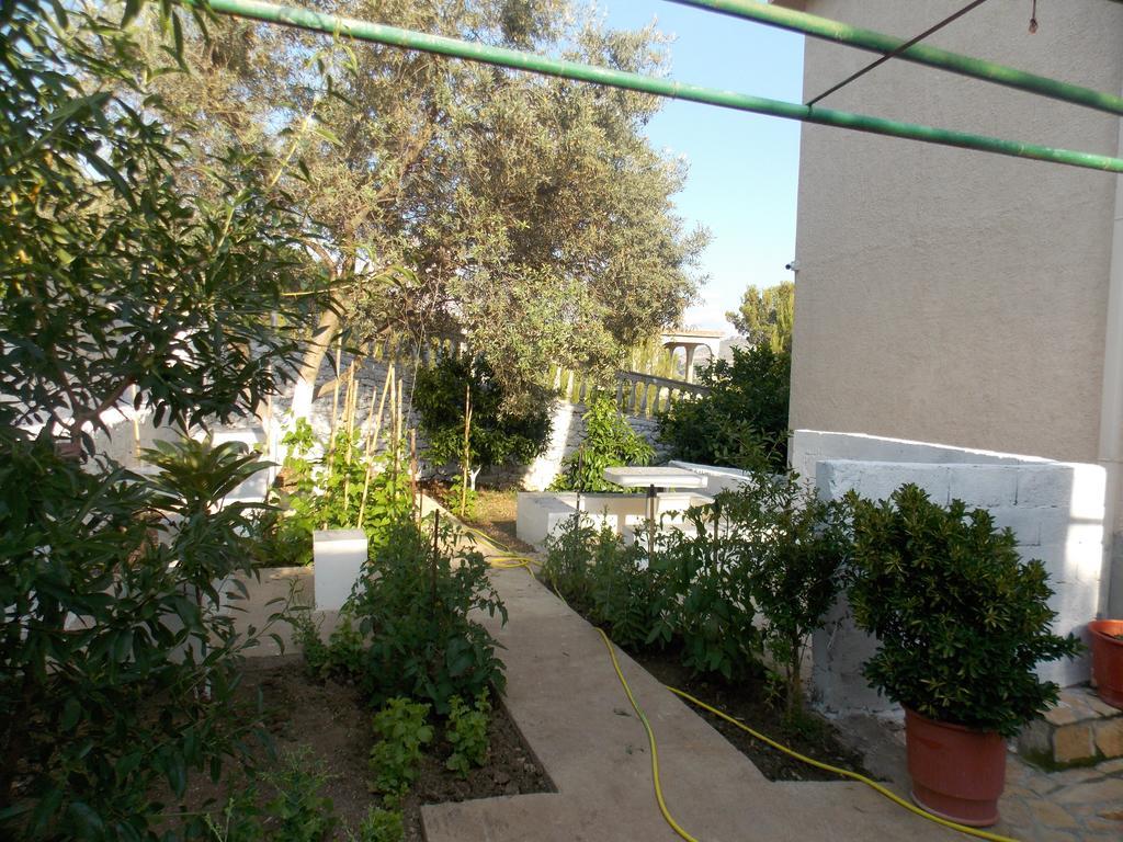 Guest House Vila Bega Saranda Zewnętrze zdjęcie