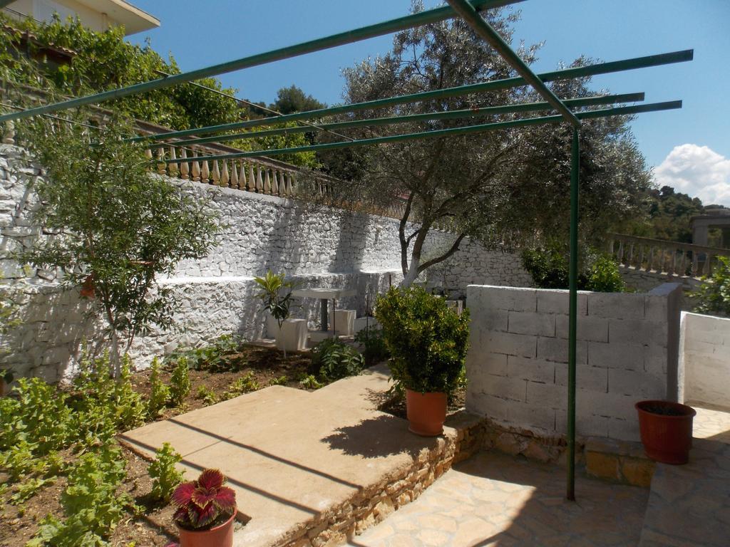 Guest House Vila Bega Saranda Zewnętrze zdjęcie